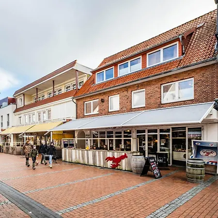 Haus Alleestrasse 1 Апартаменты Бюзум