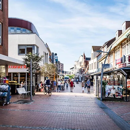 Апартаменты Haus Alleestrasse 1 Бюзум